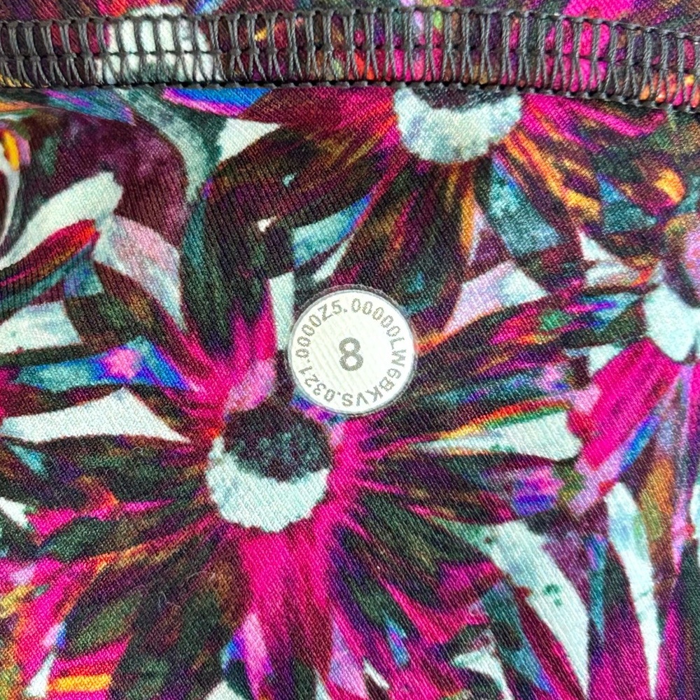Lululemon Swift Speed High-Rise Crop 21"
Floral Electric Multi - Picture 9 of 9